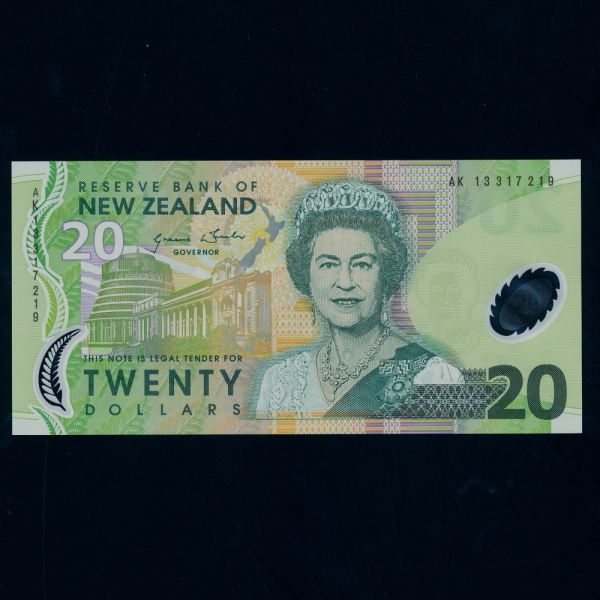 NEW ZEALAND--P187c-QUEEN ELIZABETH 2-POLYMER PLASTIC PAPER-20 DOLLARS-2013