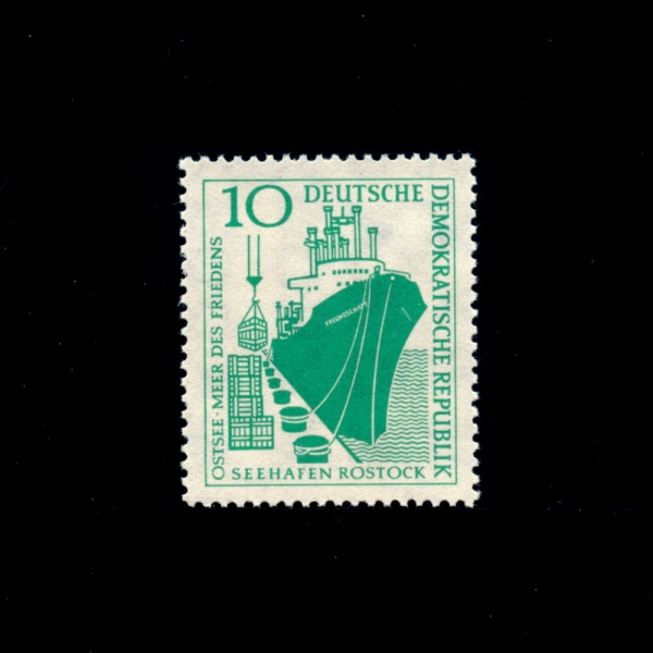 GERMAN DEMOCRATIC REPUBLIC()-#390-10pf-SHIP AT PIER(εο ũ )-1958.10.24